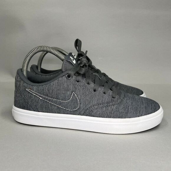 Nike SB Women's Size 6 Check Low Top Sneakers - Picture 1 of 12